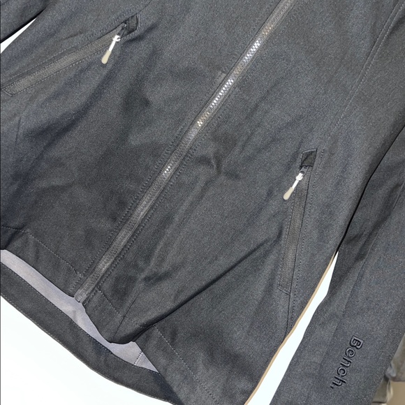 Bench Jacket - Picture 2 of 6